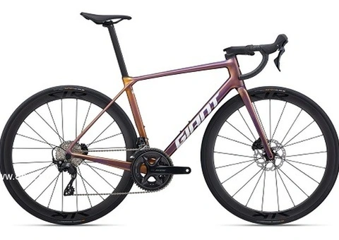 2025 Giant TCR Advanced Pro 2 Road Bike (GUN2BIKESHOP) - 1/3