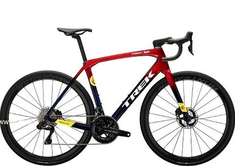 2025 Trek Domane SLR 9 Gen 4 Road Bike (GUN2BIKESHOP) - 2/3
